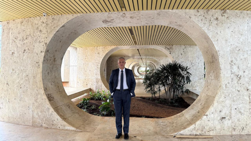 Leonardo Manzan explica que a regulação do hidrogênio verde traz desafios jurídicos e grandes oportunidades econômicas para o Brasil.