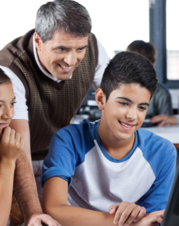 Teciomar Abila aponta estratégias para preparar escolas rumo à transformação digital.