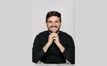 Non Stop estreia “Pecado É Não Rir”: um espetáculo que mistura fé, humor e crítica social. (CRÉDITOS: RAFAEL STRABELLI)