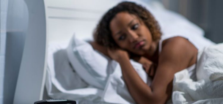 Como a irregularidade do sono afeta a saúde emocional e cognitiva no cotidiano, segundo Alexandre Costa Pedrosa, e quais atitudes podem ajudar a preservar equilíbrio e desempenho mental.