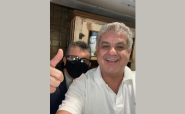 Os mercados urbanos funcionam como espaços de sociabilidade e fortalecem o turismo local, como analisa Leonardo Rocha de Almeida.